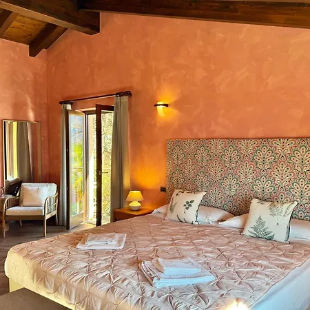 Isola Villa *