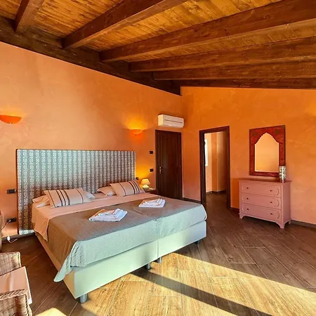 Isola Villa *